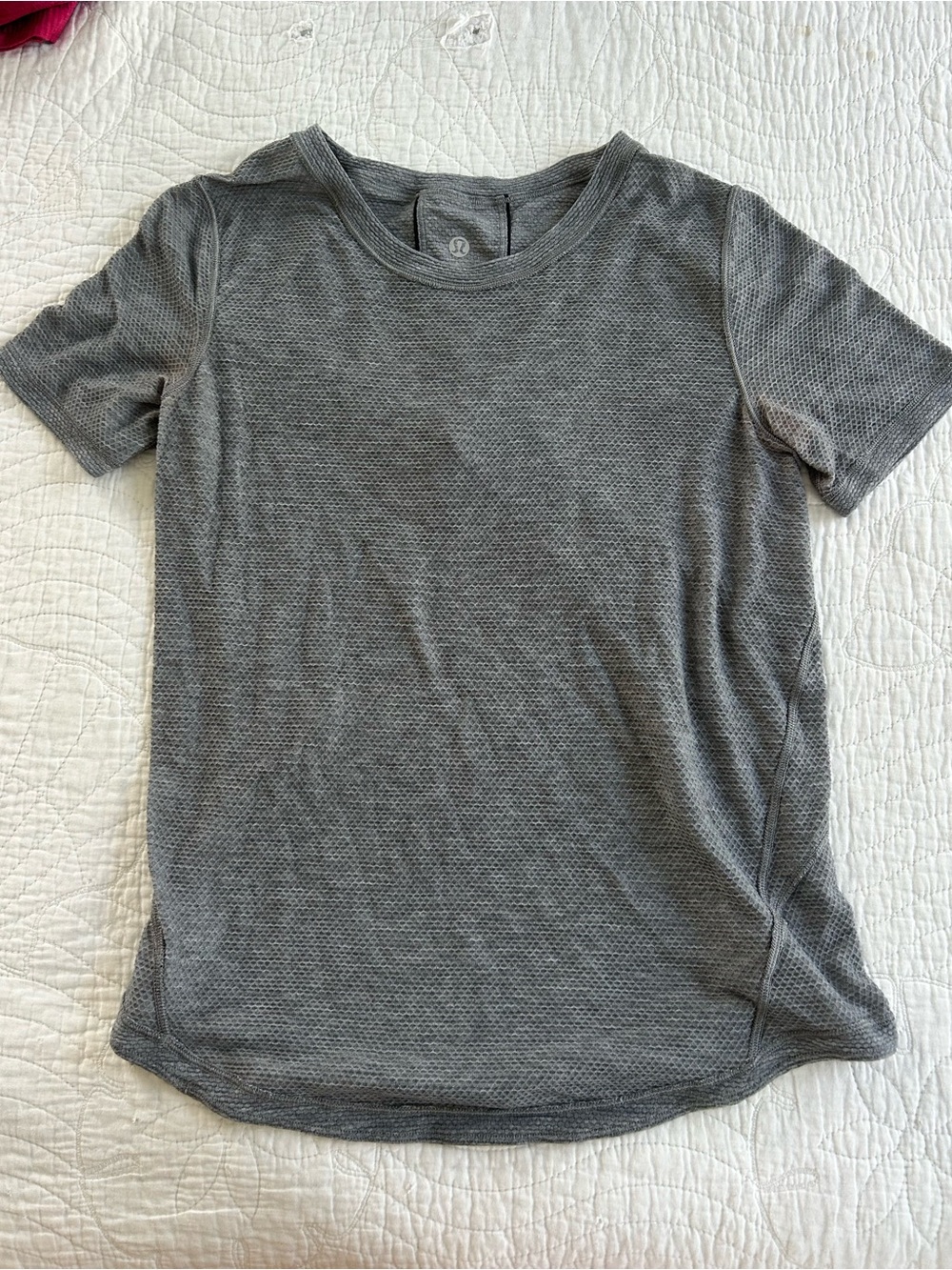 Lululemon heathered gray top